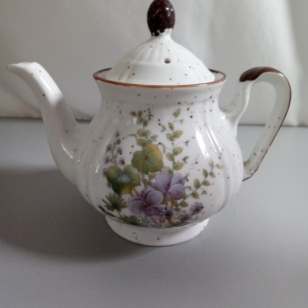 Vintage Floral Speckled Ceramic Teapot White Purple Flowers Cottagecore 5.5in
